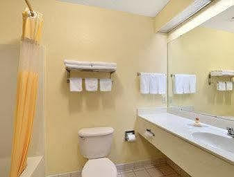 Rodeway Inn Montgomery Esterno foto